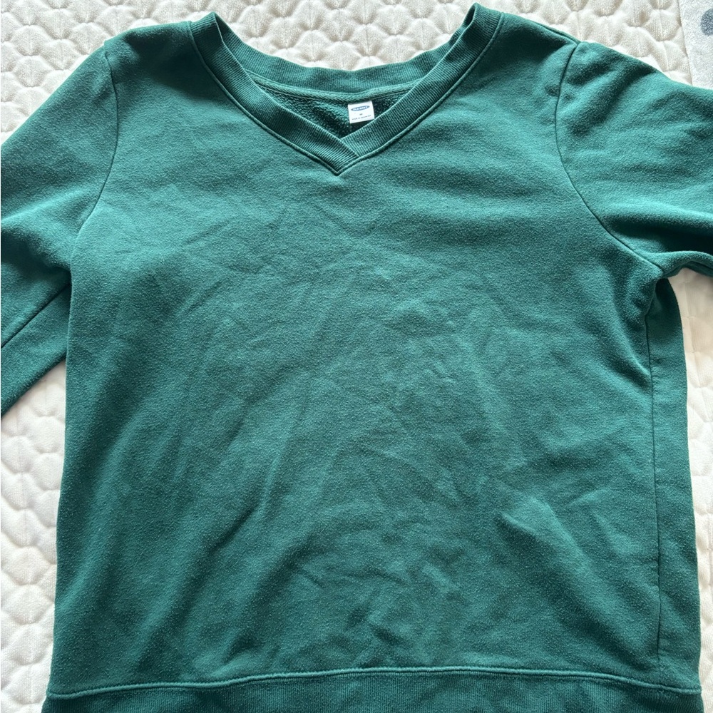 green crew neck!!